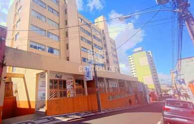 Imagem: O apartamento possui 3 Dormitórios, 1 Banheiro, 1 Vaga na garagem