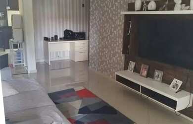 Imagem: A casa em condomínio possui 3 Dormitórios, 2 Banheiros, 1