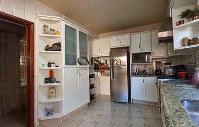 Imagem 7: Casa para venda e alugar 3 dormitórios (1 suíte), 295m², 3 Vila Fujita, Londrina