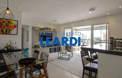 Imagem: O apartamento possui 2 Dormitórios, 3 Banheiros, 1 Vaga na