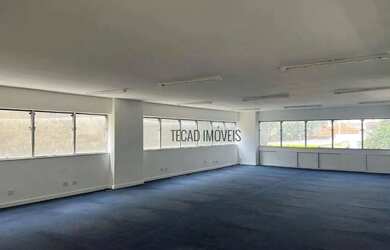 Imagem: O depósito possui 1 Vaga na garagem e 115m² de Área e está