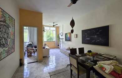 Imagem: O apartamento possui 3 Dormitórios, 2 Banheiros, 1 Vaga na