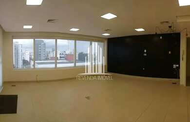 Imagem: O depósito possui 1 Vaga na garagem, 41m² de Área e está