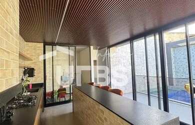 Imagem: A casa possui 3 Dormitórios, 4 Banheiros, 185m² de Área e