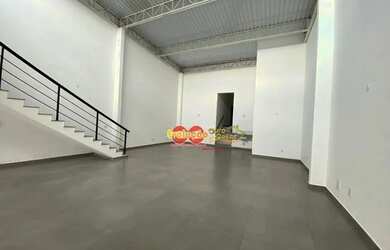 Imagem: O depósito possui 2 Vagas na garagem, 250m² de Área, Imóvel