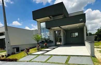 Imagem: A casa em condomínio possui 3 Dormitórios, 1 Banheiro, 3 Vagas