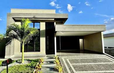 Imagem: A casa possui 3 Dormitórios, 4 Banheiros, 4 Vagas na garagem