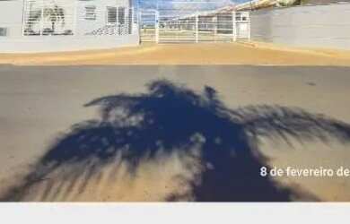 Imagem: A casa em condomínio possui 2 Dormitórios, 1 Banheiro, 2 Vagas