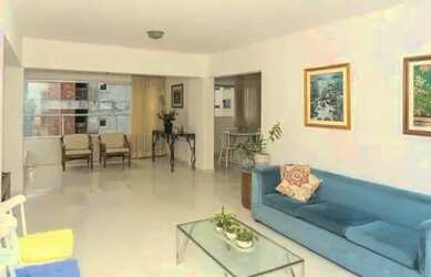 Imagem: O apartamento possui 4 Dormitórios, 2 Banheiros, 2 Vagas na