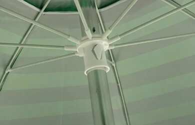 Imagem: A casa em condomínio possui 3 Dormitórios, 4 Banheiros, 3