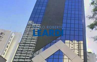 Imagem: O depósito possui 1 Vaga na garagem, 42m² de Área e está