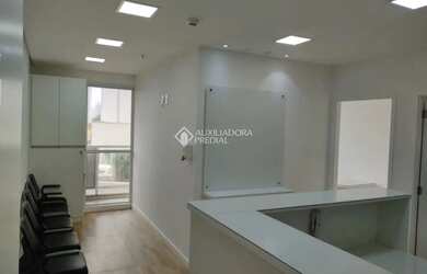 Imagem: O depósito possui 45m² de Área e está localizado em Centro