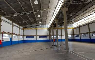 Imagem: O depósito possui 5 Vagas na garagem, 2.000m² de Área e