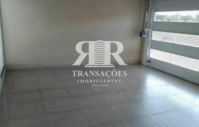 Imagem: A casa possui 3 Dormitórios, 2 Banheiros, 3 Vagas na garagem