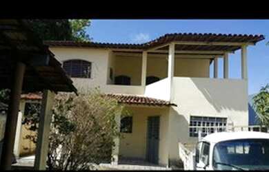 Imagem: A casa possui 5 Dormitórios, 2 Banheiros, 5 Vagas na garagem