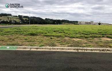 Imagem: O terreno possui 1.235m² de Área e está localizado em Parque
