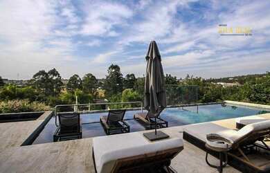 Imagem: A casa em condomínio possui 5 Dormitórios, 5 Banheiros, 5