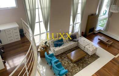 Imagem: A casa em condomínio possui 4 Dormitórios, 5 Banheiros, 4