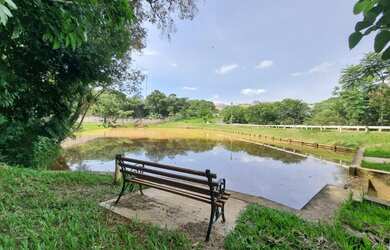Imagem 10: Linda casa com piscina a venda no condomínio Portal das Monções em...
