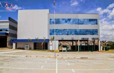 Imagem: O depósito possui 2.369m² de Área, Imóvel novo e está