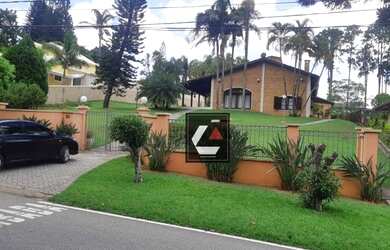 Imagem: A casa em condomínio possui 3 Dormitórios, 3 Banheiros, 5