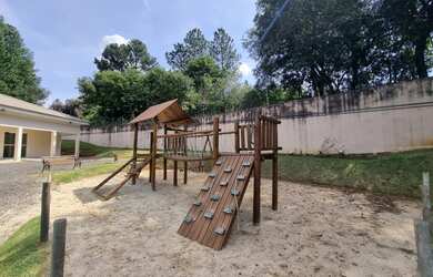 Imagem 11: Linda casa com piscina a venda no condomínio Portal das Monções em...