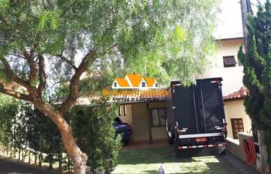 Imagem: A casa em condomínio possui 3 Dormitórios, 2 Banheiros, 2