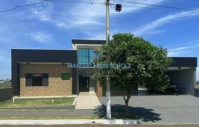 Imagem 1: Casa Alto Padrão. Piscina, Churrasqueira, 236m² de Áreae1 Vaga na garagem