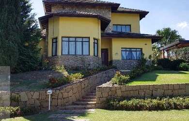 Imagem: A casa em condomínio à venda possui 3 Dormitórios, 5 Banheiros