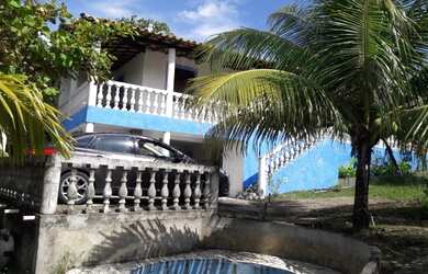 Imagem: A casa em condomínio possui 3 Dormitórios, 2 Banheiros, 5