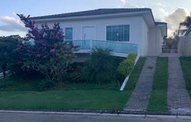 Imagem: A casa em condomínio possui 3 Dormitórios, 1 Banheiro, 210m²