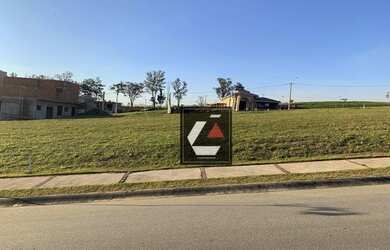 Imagem: O terreno possui 328m² de Área e está localizado em Green