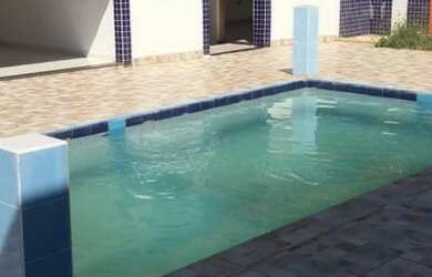 Imagem: A casa possui 4 Dormitórios, 5 Banheiros, 4 Vagas na garagem