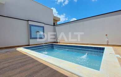 Imagem: A casa em condomínio possui 3 Dormitórios, 3 Banheiros, 4