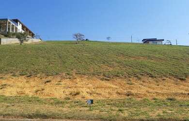 Imagem: O terreno possui 1.000m² de Área e está localizado em Jambeiro