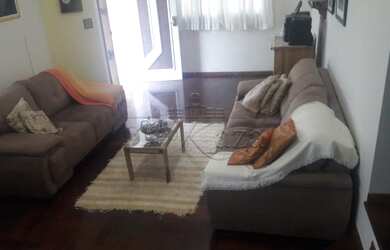 Imagem: A casa em condomínio possui 4 Dormitórios, 3 Banheiros, 4