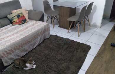 Imagem: A casa possui 2 Dormitórios, 1 Banheiro, 1 Vaga na garagem