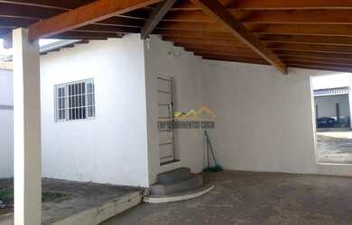 Imagem: A casa possui 2 Dormitórios, 1 Banheiro, 255m² de Área e