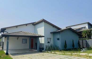 Imagem: A casa em condomínio possui 4 Dormitórios, 5 Banheiros, 5