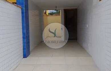 Imagem: A casa possui 3 Dormitórios, 1 Banheiro, 2 Vagas na garagem