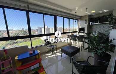 Imagem: O apartamento possui 3 Dormitórios, 3 Banheiros, 2 Vagas na