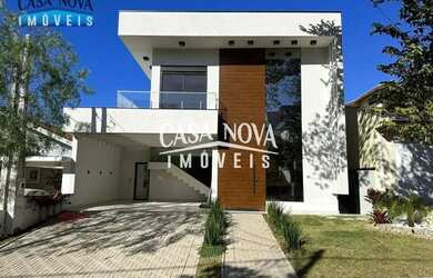 Imagem: A casa em condomínio possui 4 Dormitórios, 5 Banheiros, 4