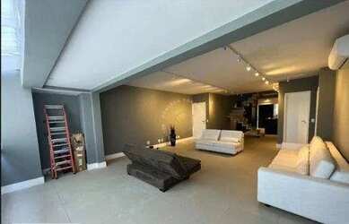 Imagem: O apartamento na cobertura possui 3 Dormitórios, 5 Banheiros