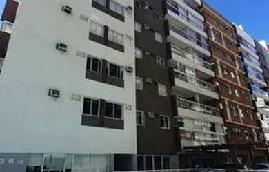 Imagem: O apartamento possui 3 Dormitórios, 1 Banheiro, 1 Vaga na garagem