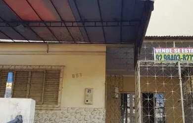 Imagem: A casa possui 3 Dormitórios, 3 Banheiros, 2 Vagas na garagem