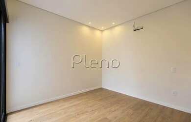 Imagem 16: Venda Casa com 235,00 metroQuadrado, 3 dormitório s , 2 vaga s . Swiss...