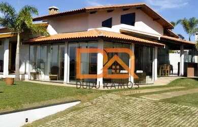 Imagem: A casa em condomínio possui 3 Dormitórios, 4 Banheiros, 169m²