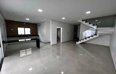 Imagem: A casa em condomínio possui 4 Dormitórios, 4 Banheiros, 4