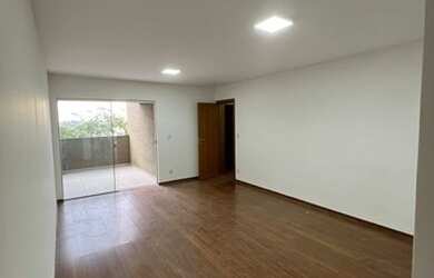 Imagem: O apartamento possui 4 Dormitórios, 3 Banheiros, 2 Vagas na