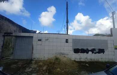 Imagem 2: Casa no Antares. Varanda, 1 Vaga na garageme3 Dormitórios